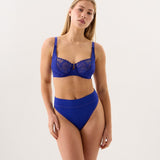 model:Model wears 10DD bra and S briefs